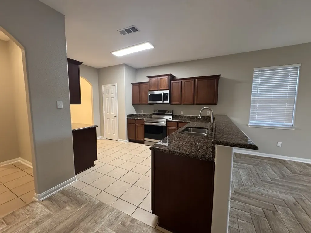 231 Lamont Road Anna TX 75409