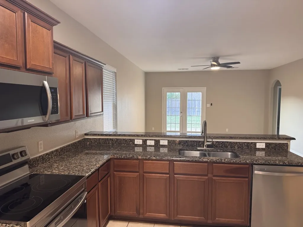 231 Lamont Road Anna TX 75409