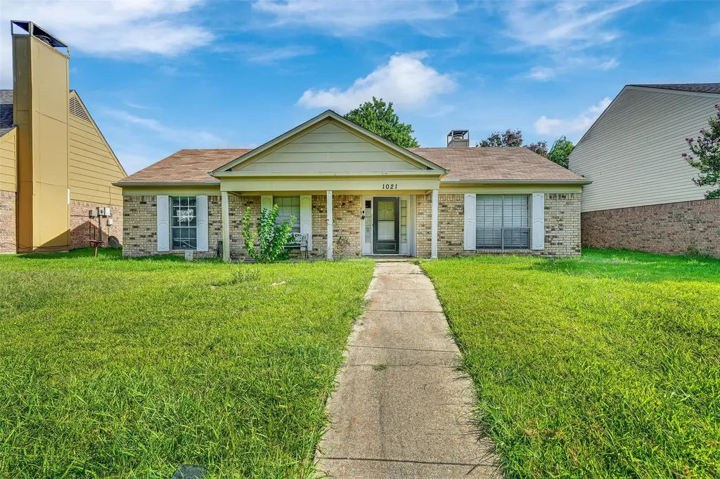 1021 Alexandria Avenue Garland TX 75040