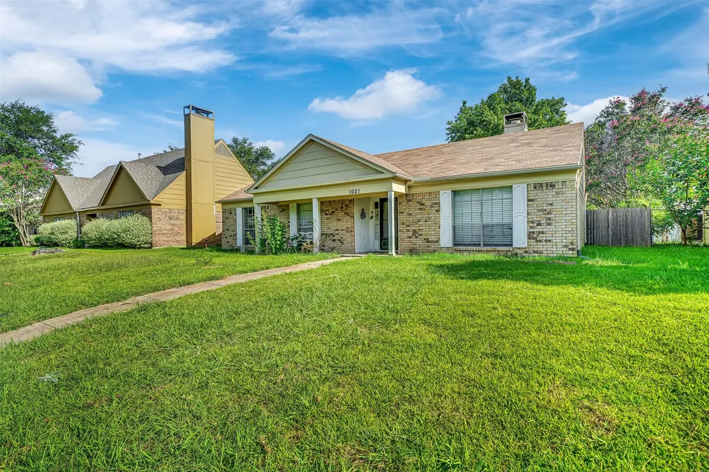 1021 Alexandria Avenue Garland TX 75040
