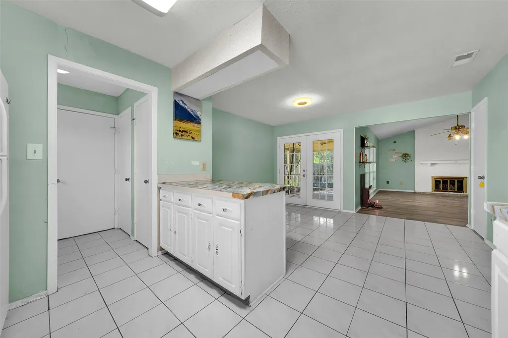 1021 Alexandria Avenue Garland TX 75040