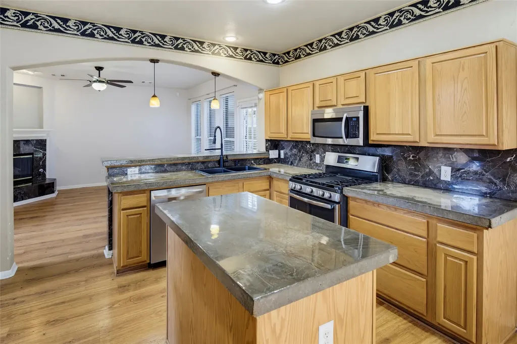 4549 Shadowridge Drive The Colony TX 75056