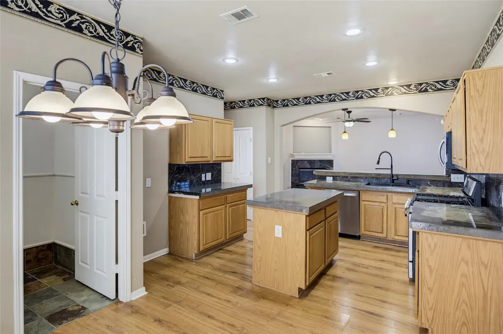 4549 Shadowridge Drive The Colony TX 75056