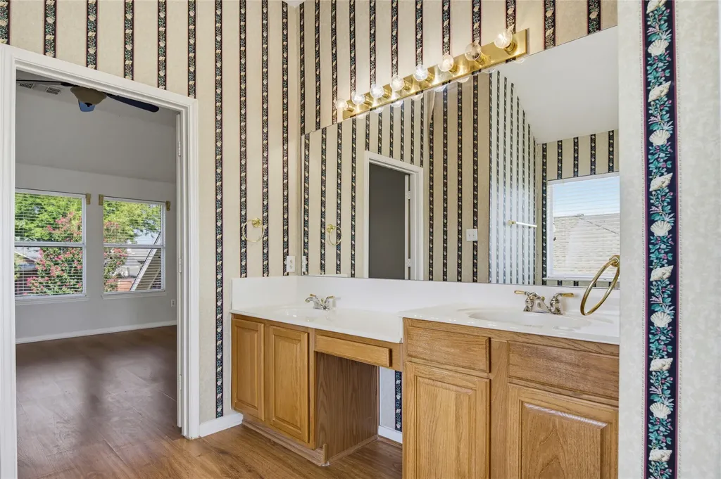 4549 Shadowridge Drive The Colony TX 75056