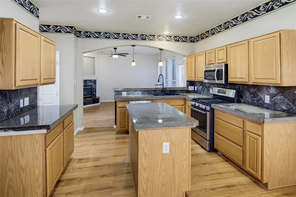 4549 Shadowridge Drive The Colony TX 75056