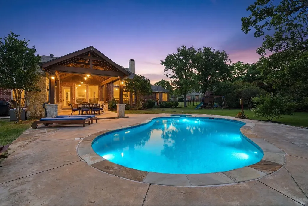 122 W Carruth Lane Double Oak TX 75077