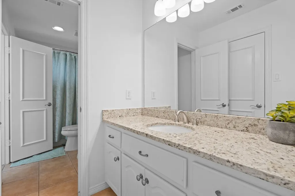 122 W Carruth Lane Double Oak TX 75077