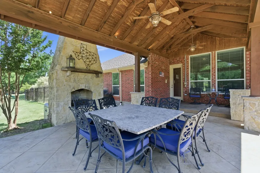 122 W Carruth Lane Double Oak TX 75077
