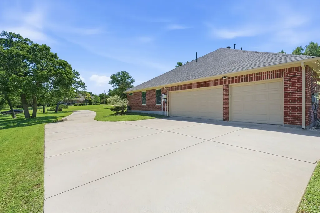 122 W Carruth Lane Double Oak TX 75077