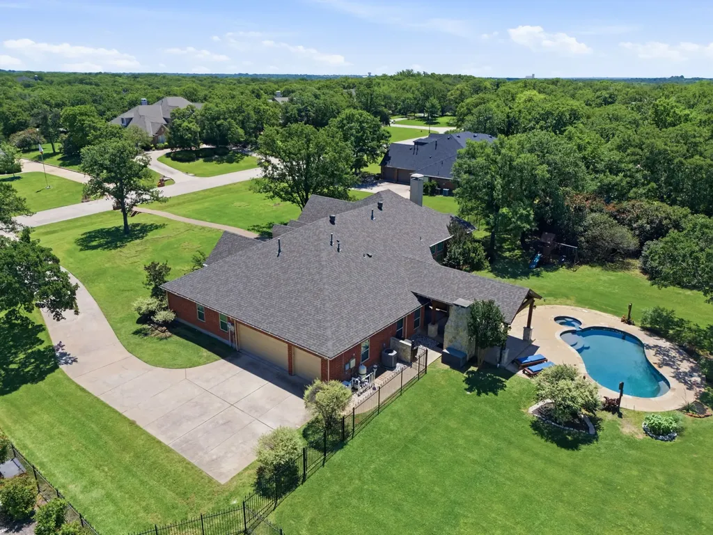 122 W Carruth Lane Double Oak TX 75077