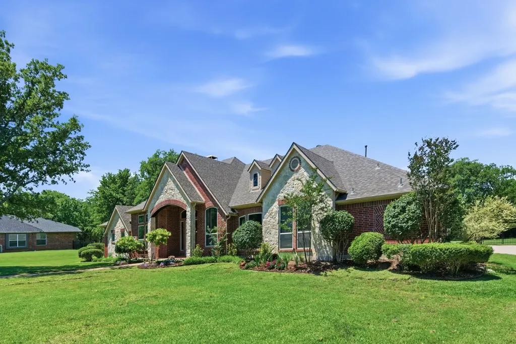 122 W Carruth Lane Double Oak TX 75077