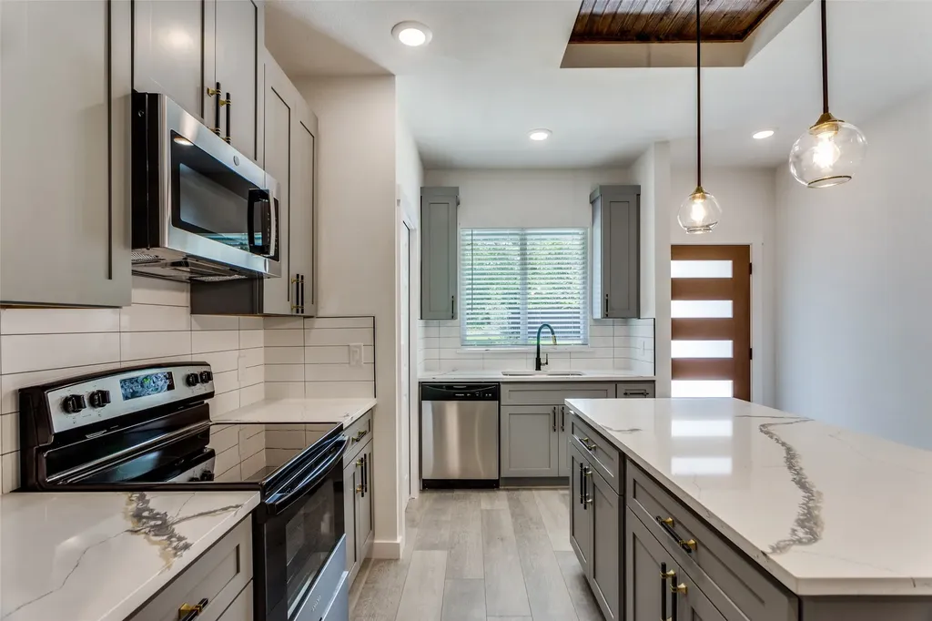 1329 Arizona Avenue Fort Worth TX 76104