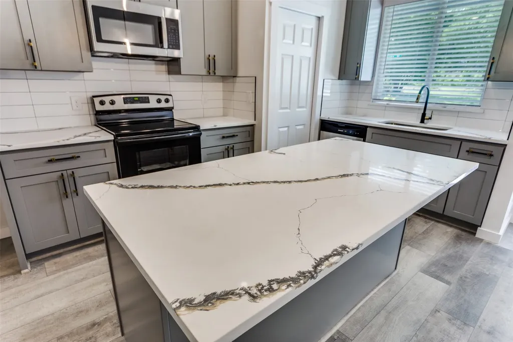 1329 Arizona Avenue Fort Worth TX 76104