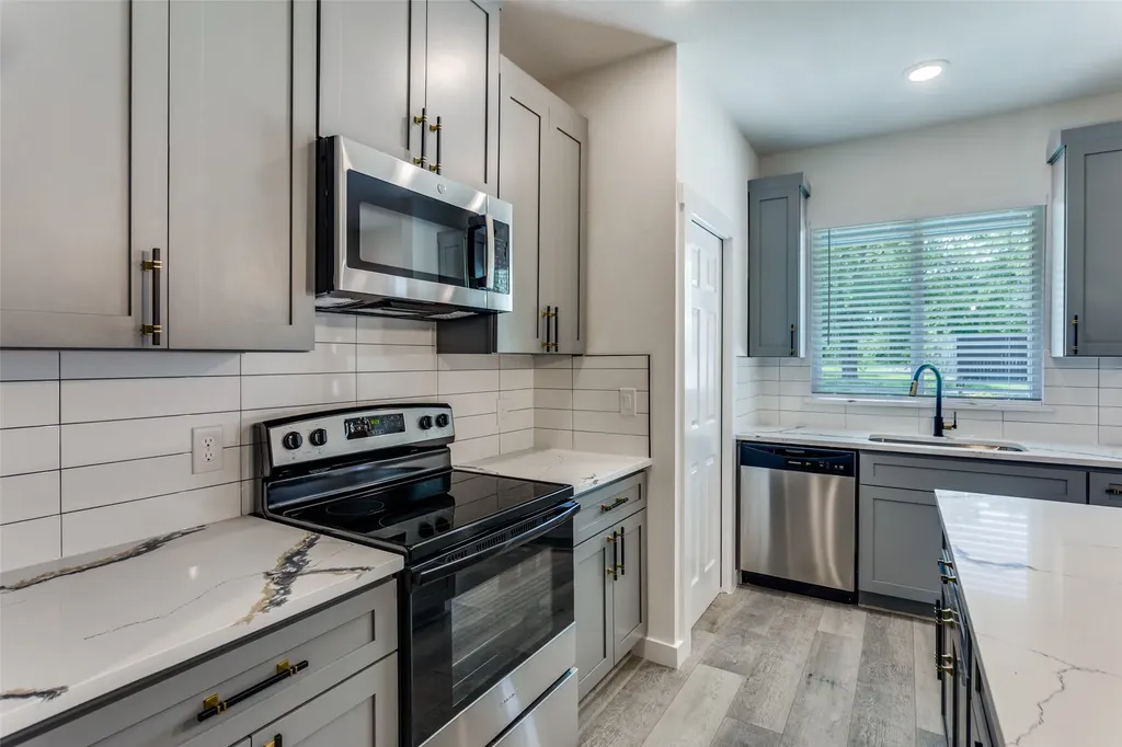 1329 Arizona Avenue Fort Worth TX 76104