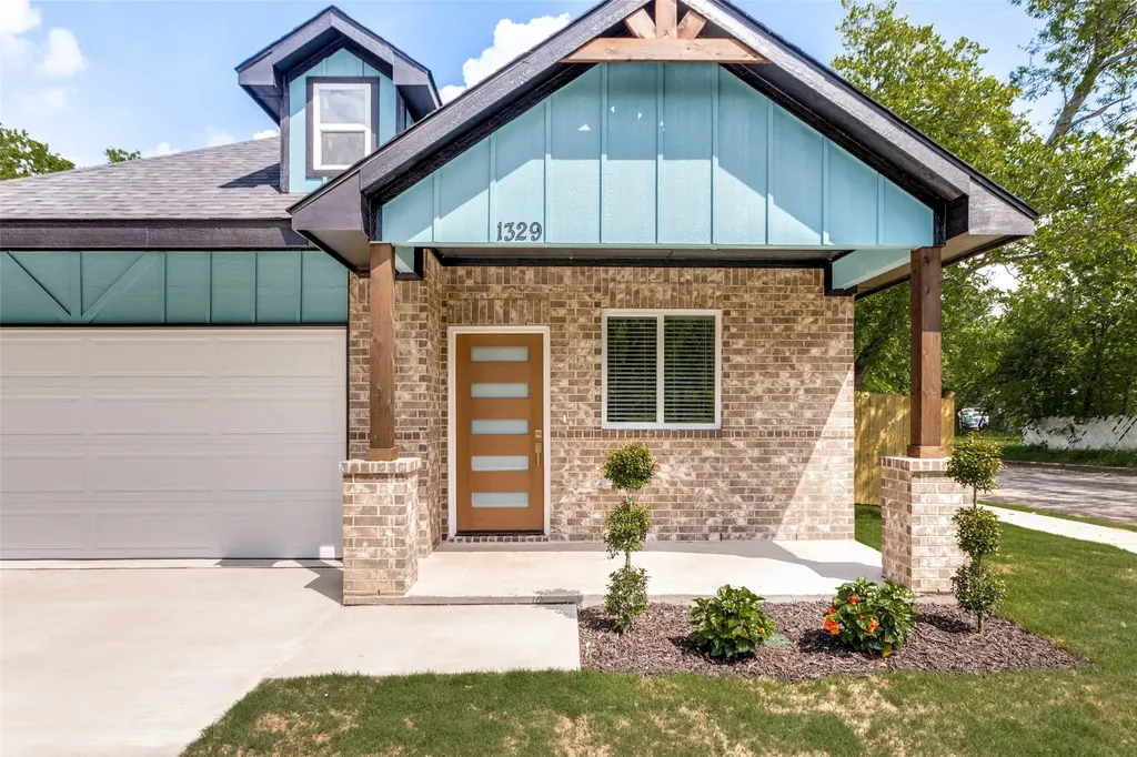 1329 Arizona Avenue Fort Worth TX 76104