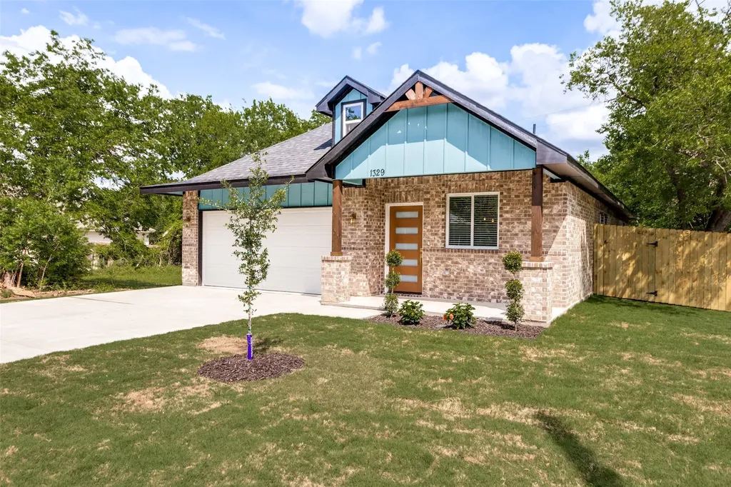 1329 Arizona Avenue Fort Worth TX 76104