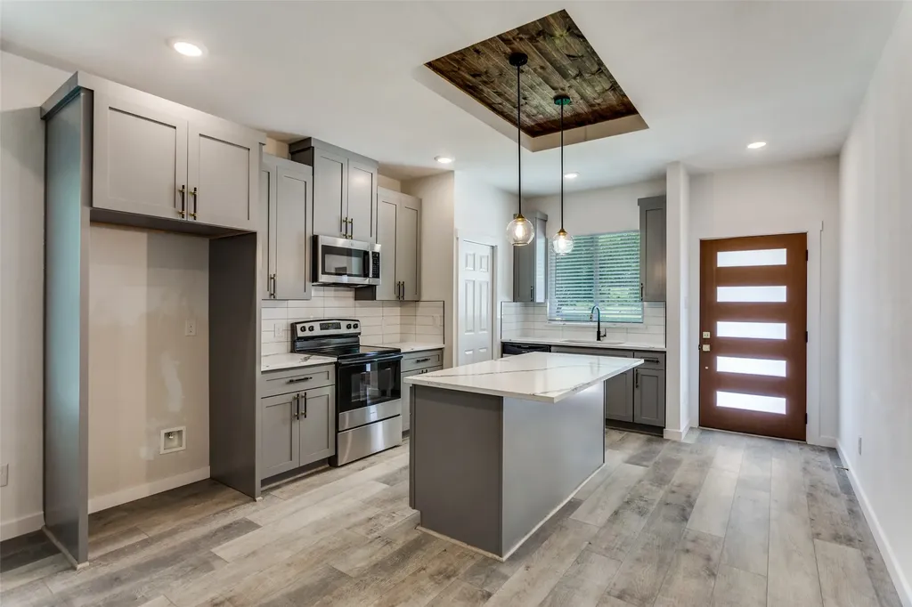1329 Arizona Avenue Fort Worth TX 76104