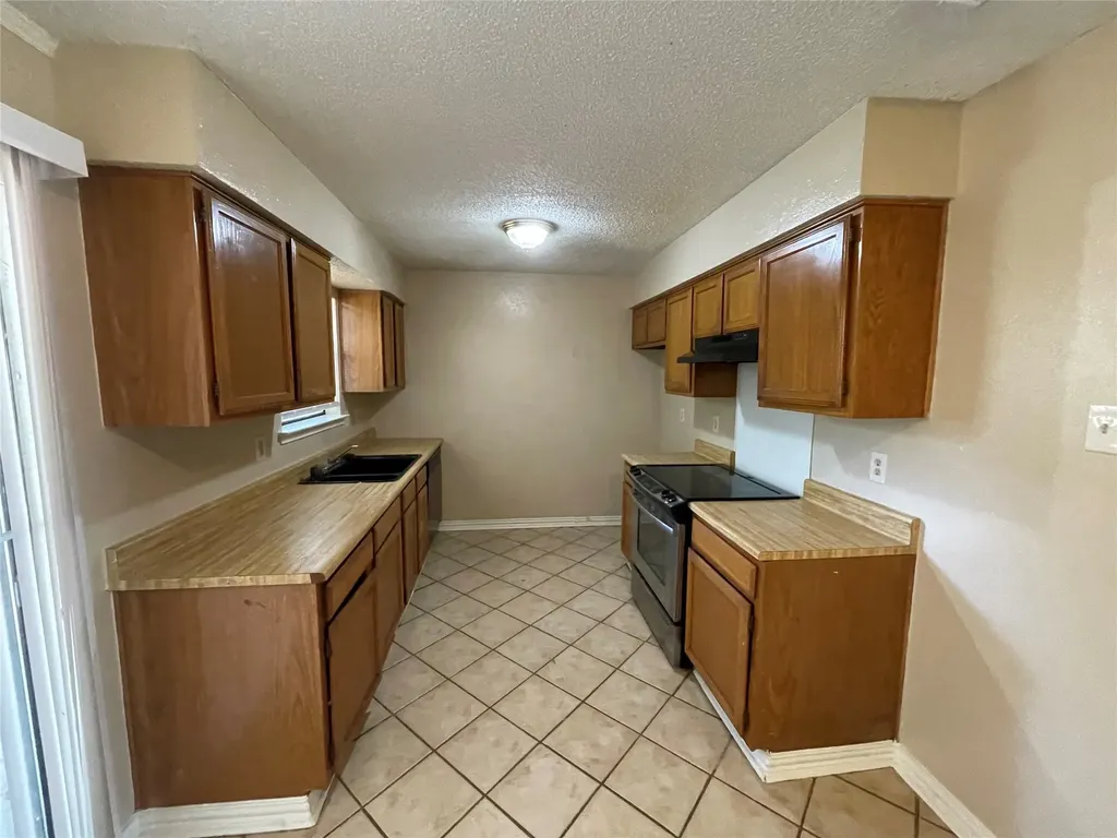 4705 Kristie Drive Balch Springs TX 75180