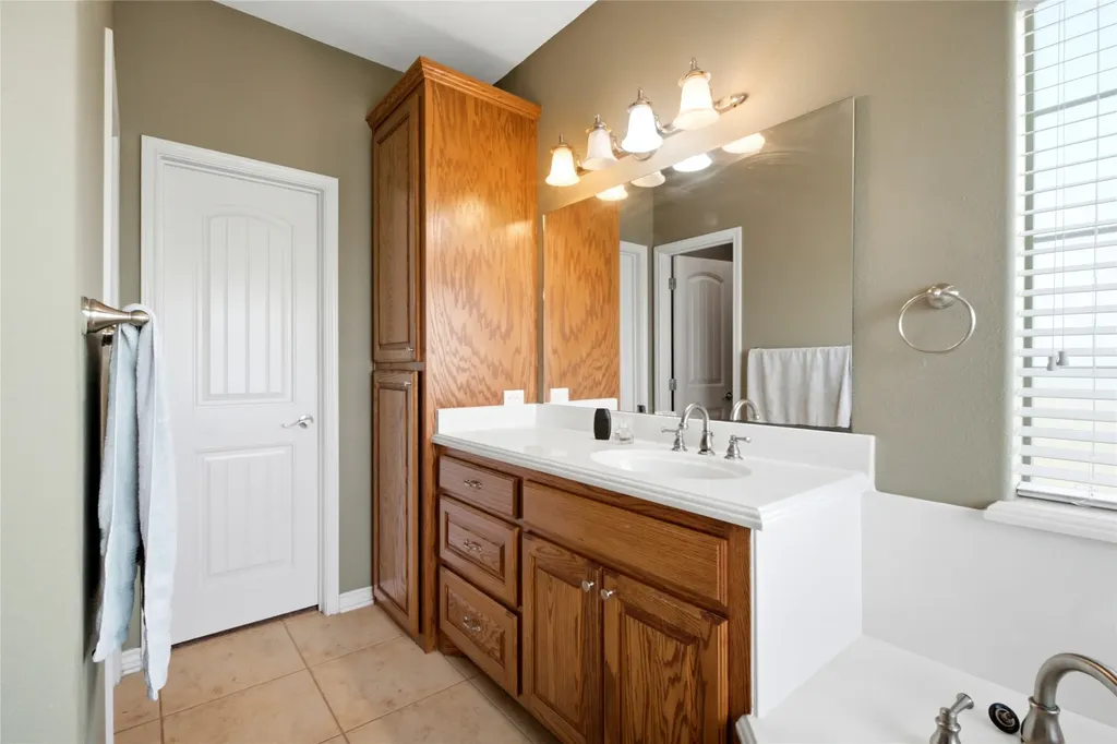 783 County Road 121 Gainesville TX 76240