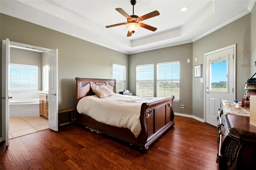 783 County Road 121 Gainesville TX 76240