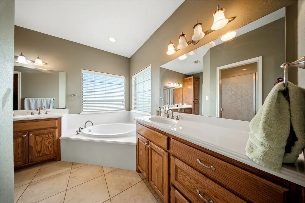 783 County Road 121 Gainesville TX 76240