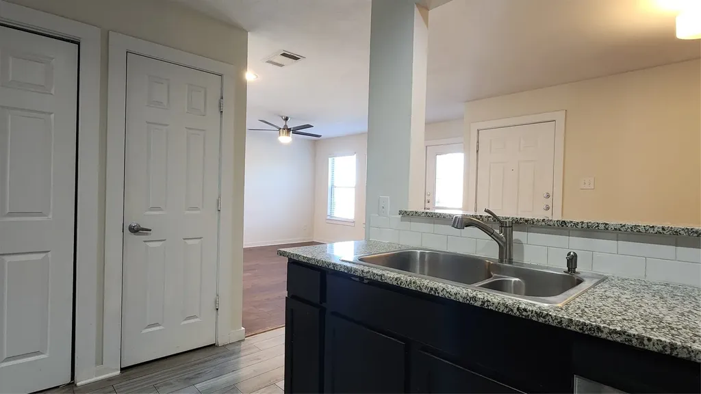 931 Robineta Gunter TX 75058