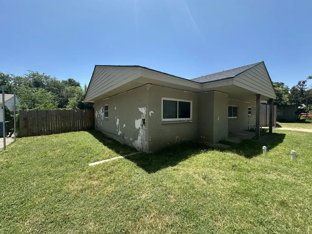 372 Edwards Street Lewisville TX 75057