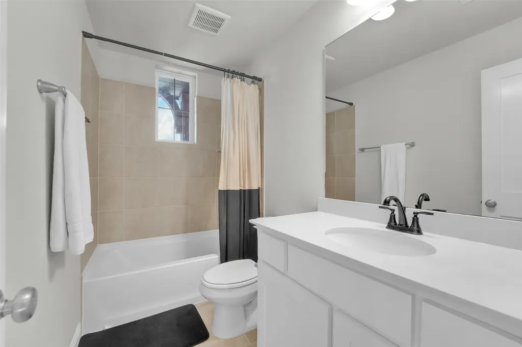 3520 Helios Lane Corinth TX 76208
