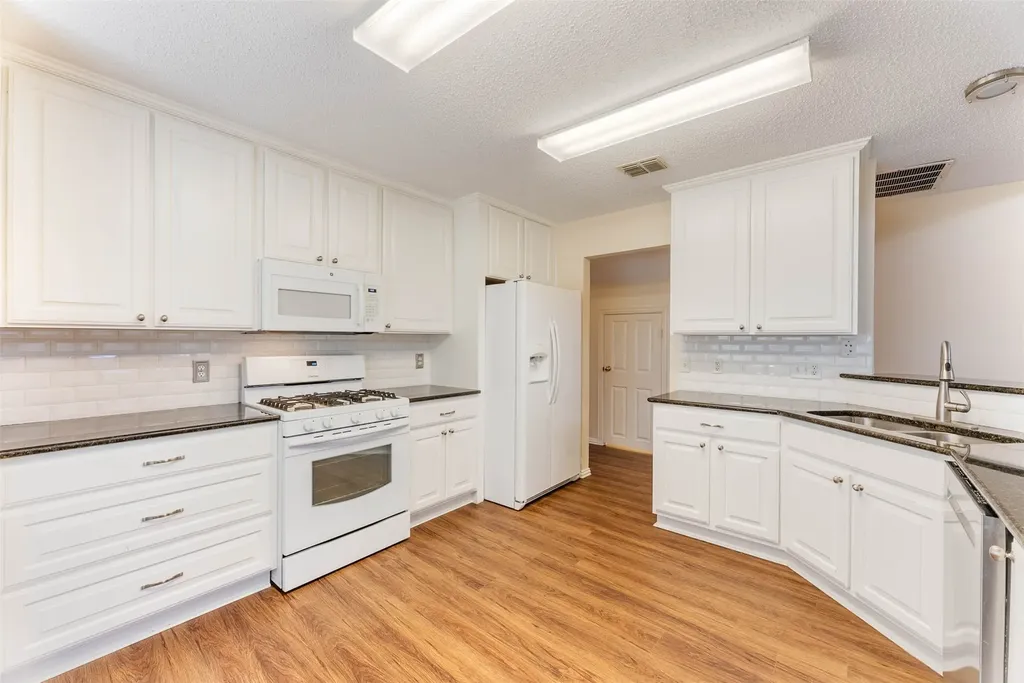 3929 Acorn Lane Mckinney TX 75070