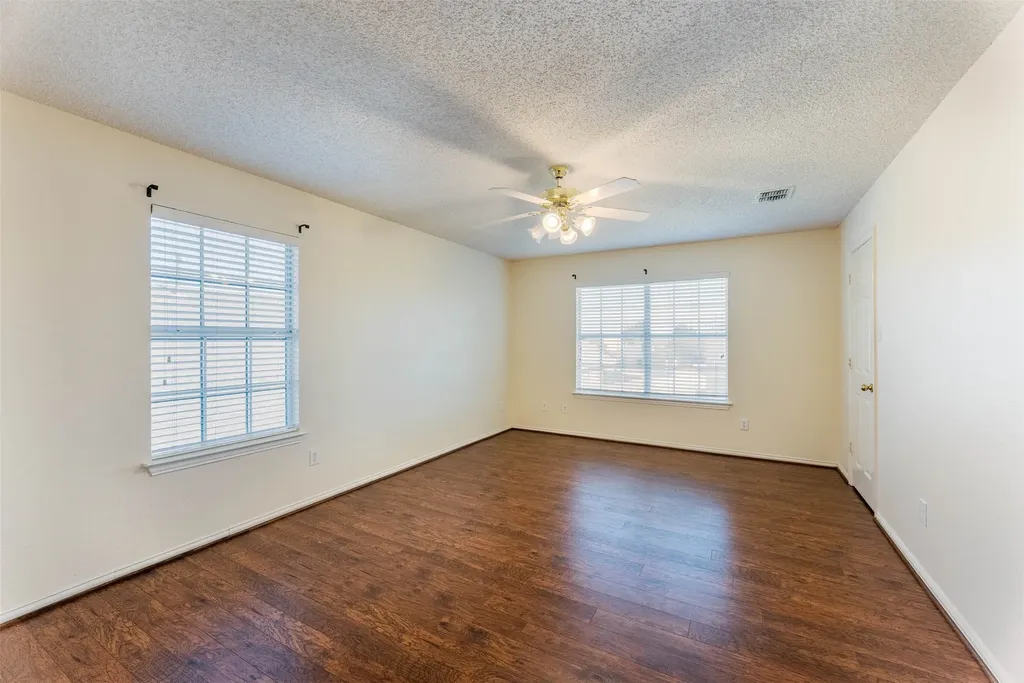 3929 Acorn Lane Mckinney TX 75070