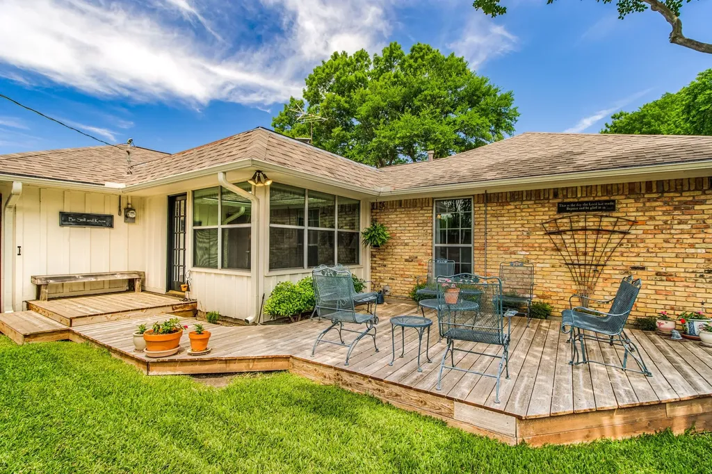 331 Robin Way Richardson TX 75080