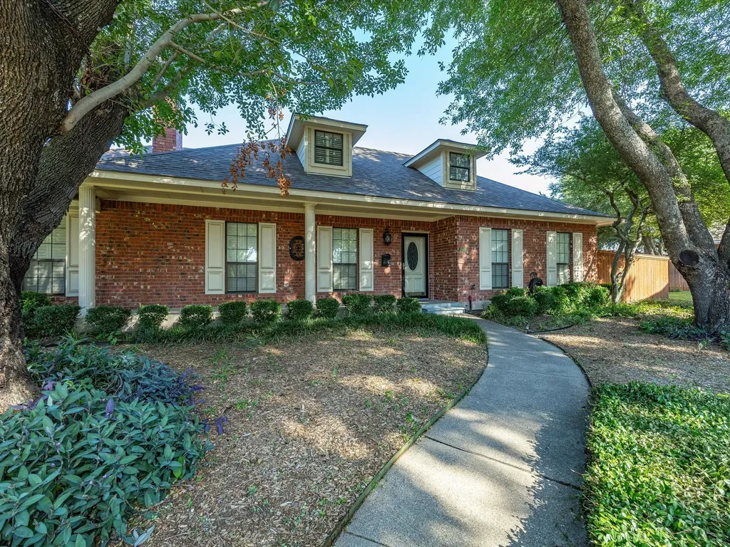 1506 Williamsburg Court Ennis TX 75119