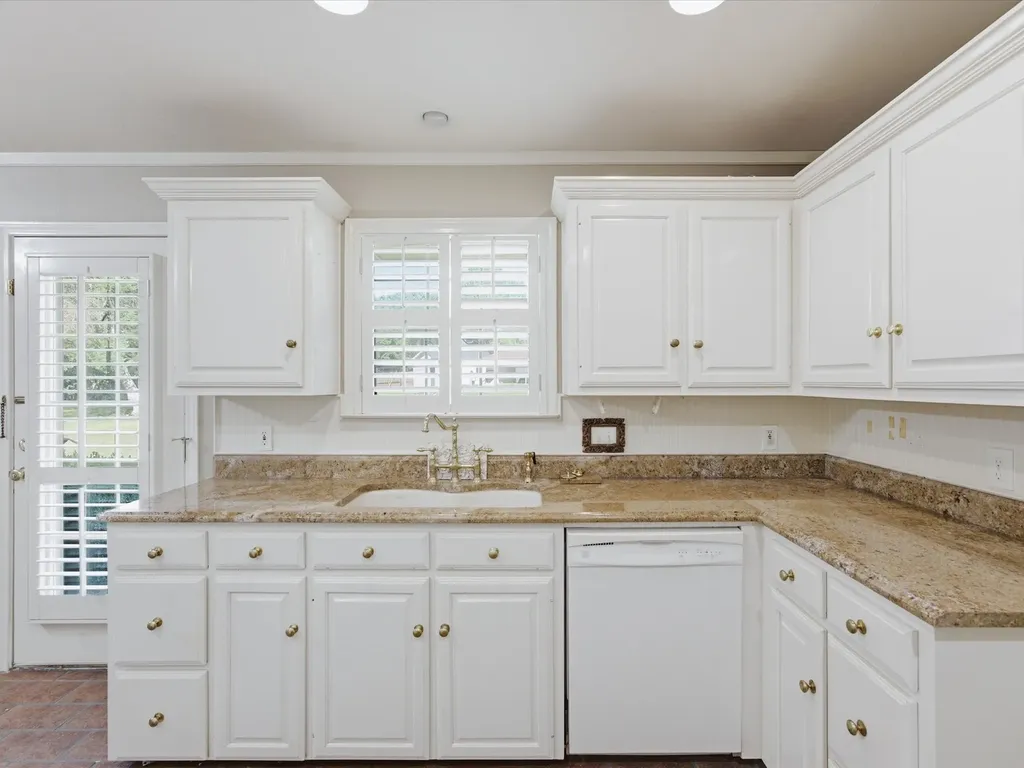 1506 Williamsburg Court Ennis TX 75119