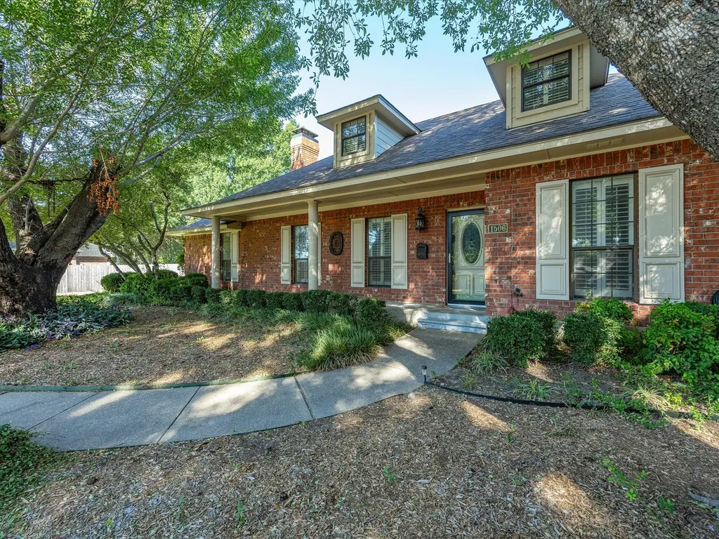 1506 Williamsburg Court Ennis TX 75119