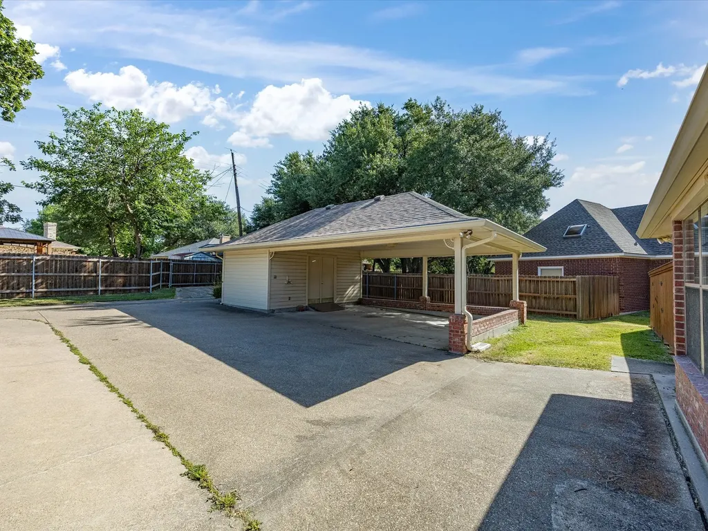 1506 Williamsburg Court Ennis TX 75119