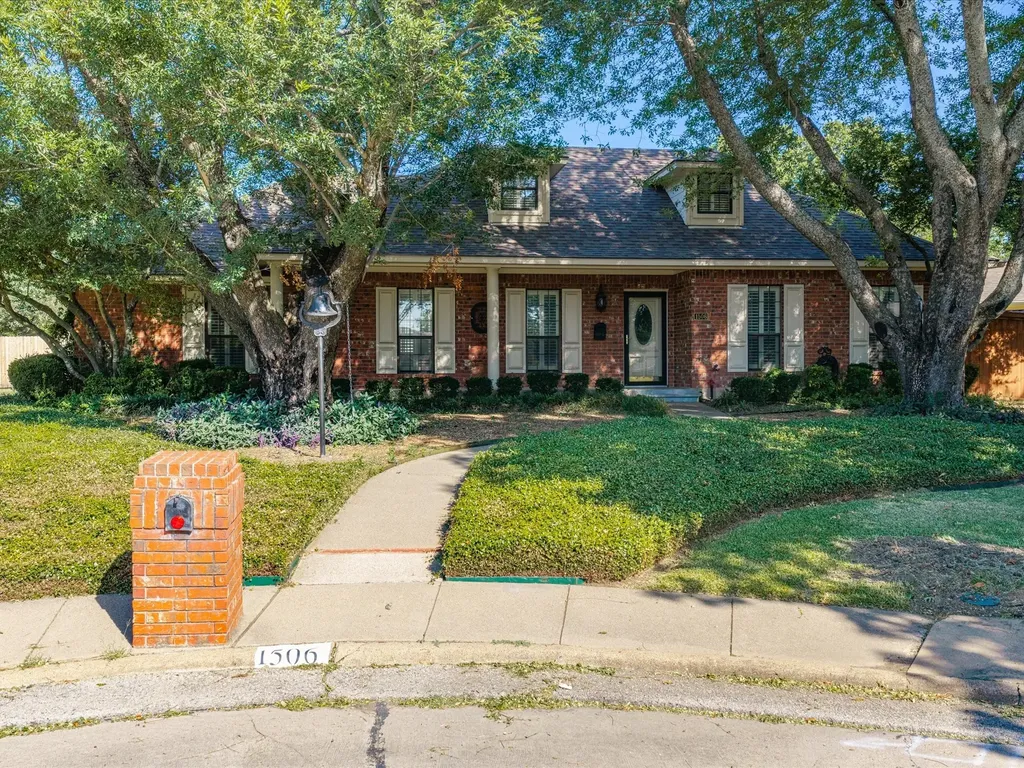 1506 Williamsburg Court Ennis TX 75119