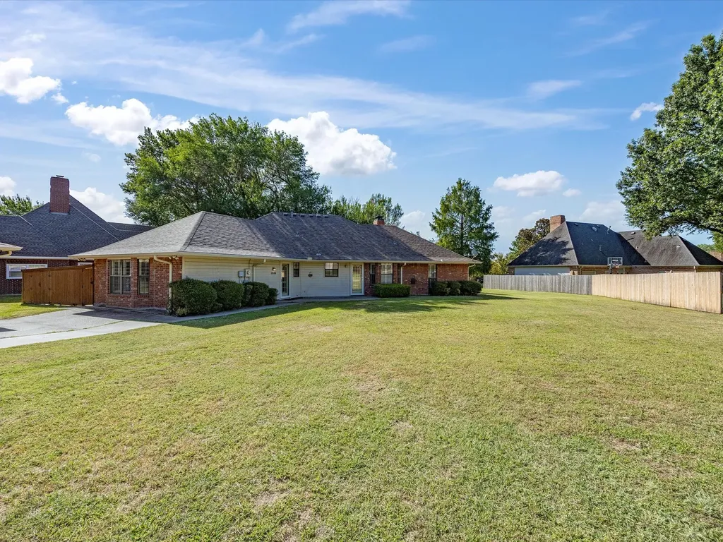 1506 Williamsburg Court Ennis TX 75119