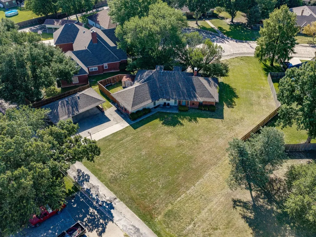 1506 Williamsburg Court Ennis TX 75119
