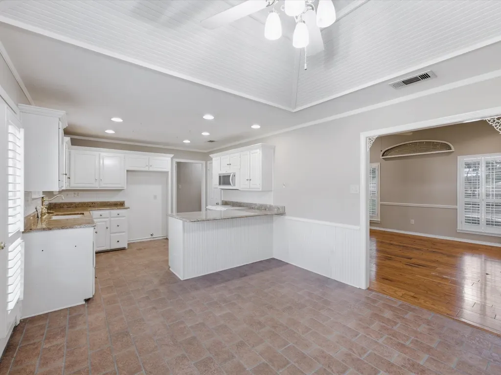 1506 Williamsburg Court Ennis TX 75119