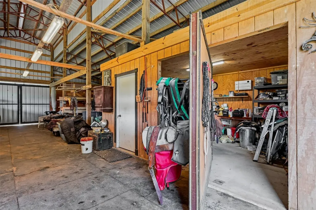 1226 County Road 243 Collinsville TX 76233