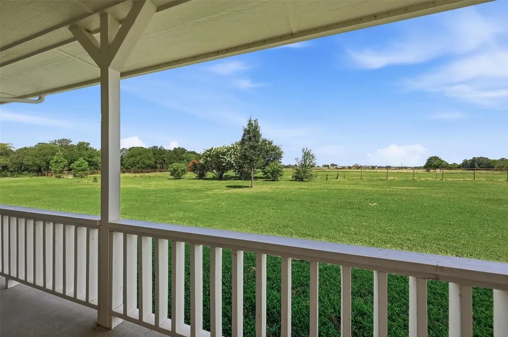 1226 County Road 243 Collinsville TX 76233