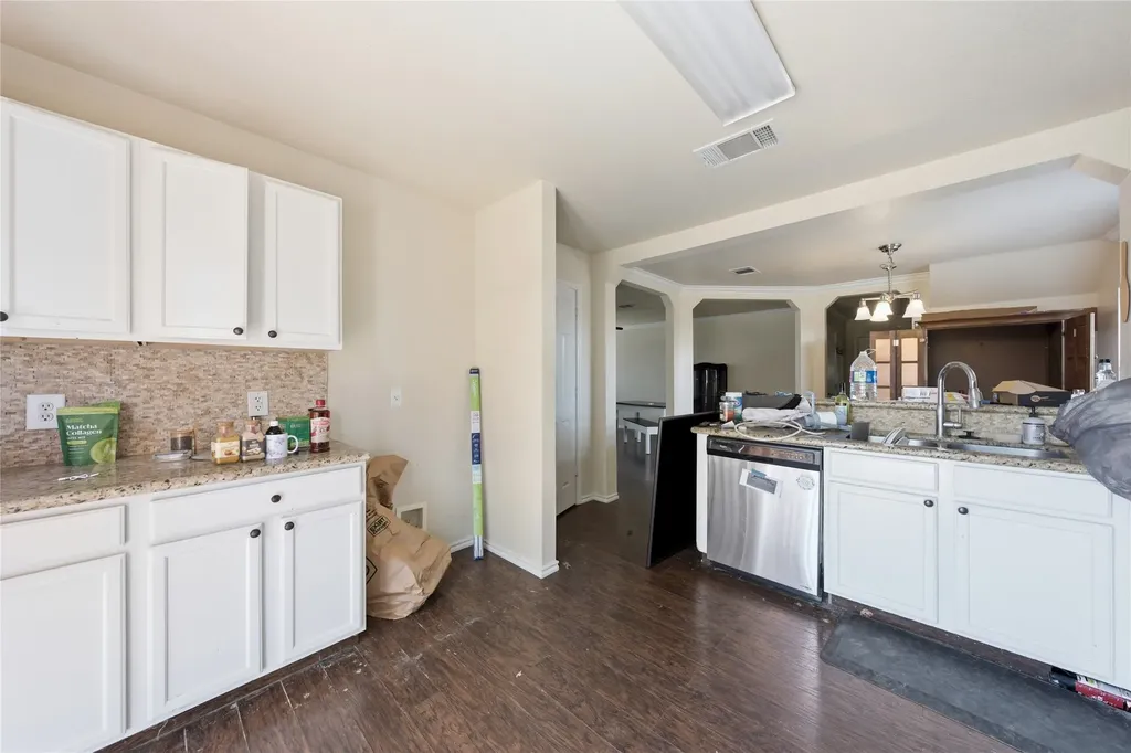 214 Woodley Road Leander TX 78641