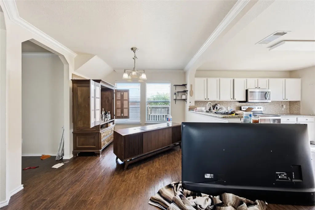 214 Woodley Road Leander TX 78641