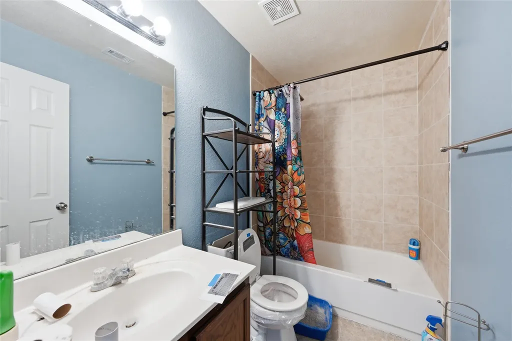 214 Woodley Road Leander TX 78641