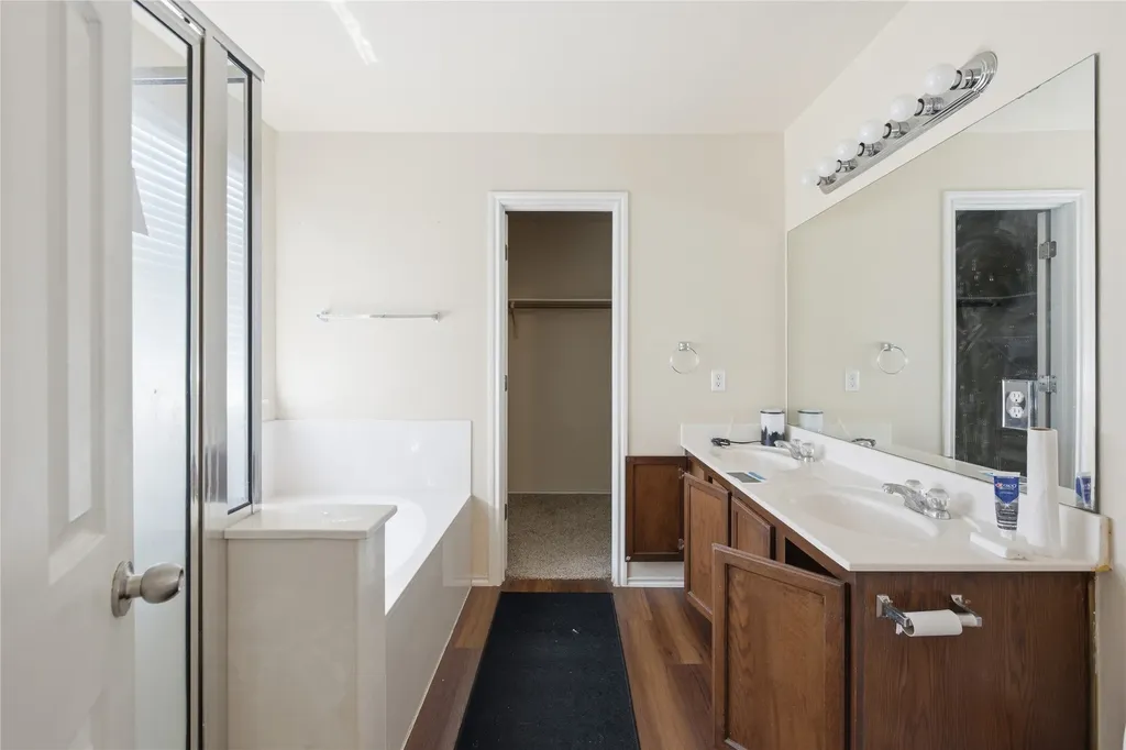 214 Woodley Road Leander TX 78641