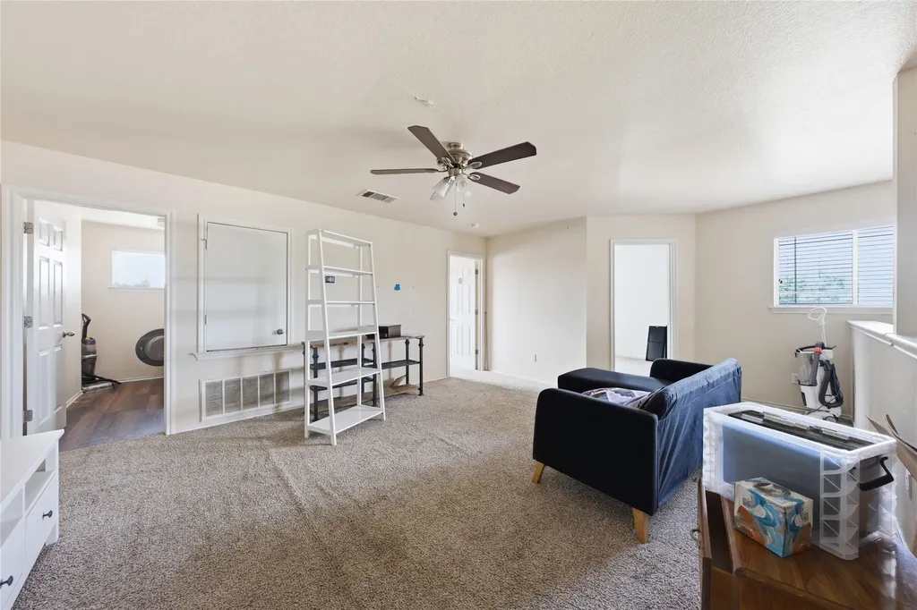 214 Woodley Road Leander TX 78641