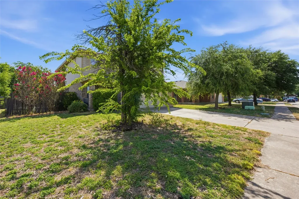214 Woodley Road Leander TX 78641