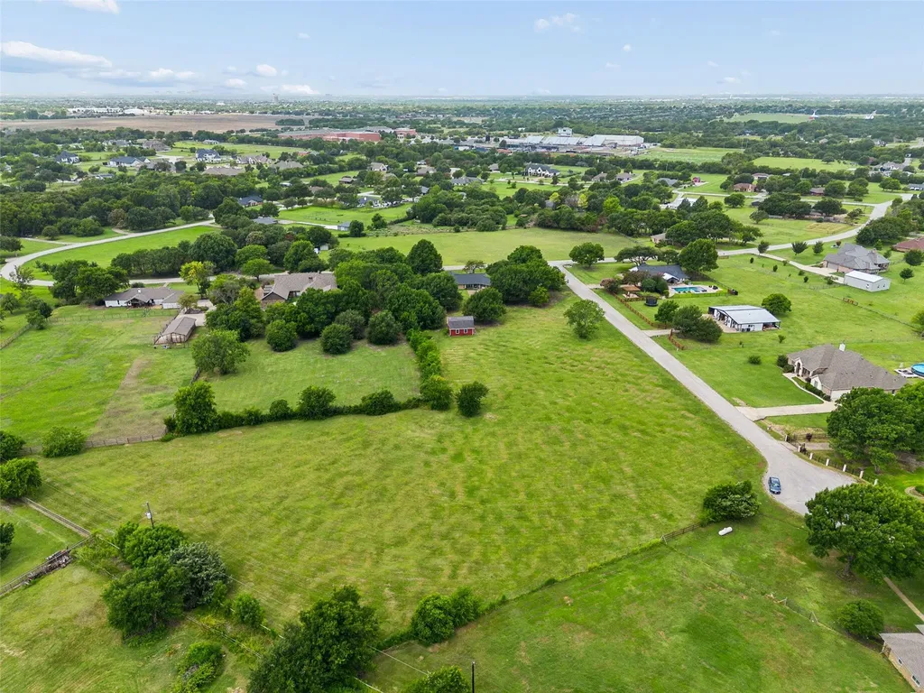 6 Lemon Cove Lucas TX 75002