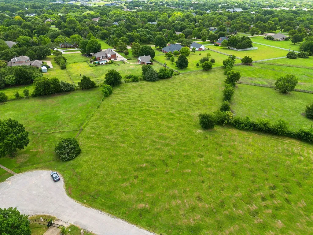 6 Lemon Cove Lucas TX 75002