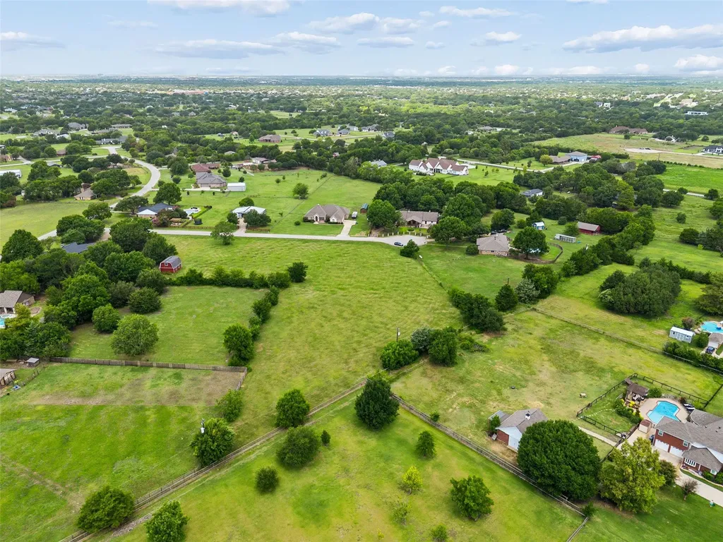 6 Lemon Cove Lucas TX 75002